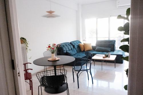 Unique 2BD Design Apt with airconditioning near Acropolis, Athens (photo 5)