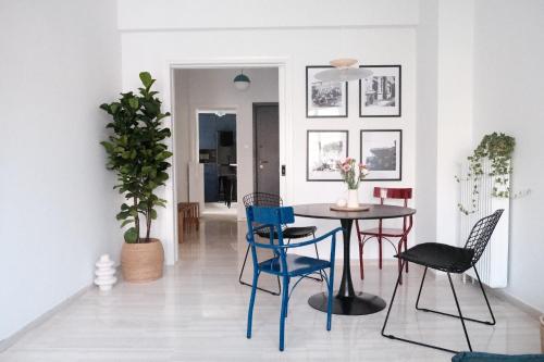 Unique 2BD Design Apt with airconditioning near Acropolis, Athens (photo 7)