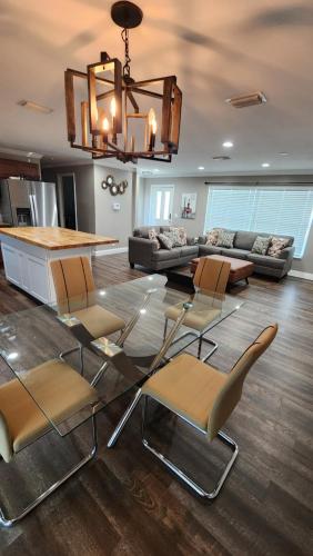 3 bedroom 2 bathroom near the beach, big yard in West Palm Beach, USA