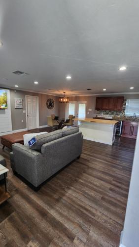 3 bedroom 2 bathroom near the beach, big yard in West Palm Beach, USA
