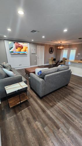3 bedroom 2 bathroom near the beach, big yard in West Palm Beach, USA