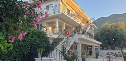 Vaso Studios - image 11