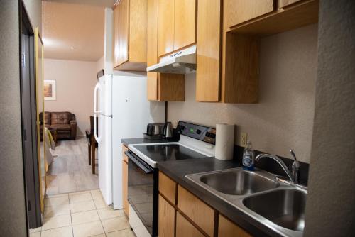 高級套房旅館 (Premium Inn and Suites) in 克倫 (TX)