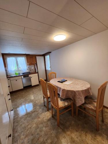 Konyha, Alpenperle in Isenthal