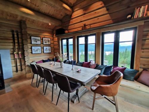 Liaplassen Tømmerhytte in Otta