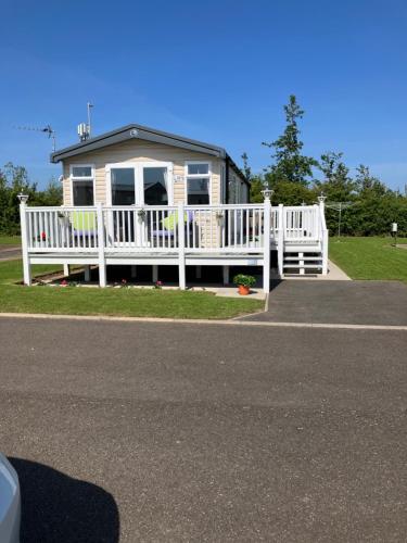 Miss Grace Plot 26, Ingoldmells (photo 2)