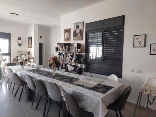 Facilities, פנטאהוז 7 חדרים עם בריכה ונוף מטריף בטבריה קרית שמואל in Tiberias City Center