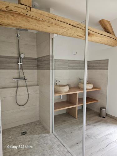 Le Saint Vincent in ชาบลิ