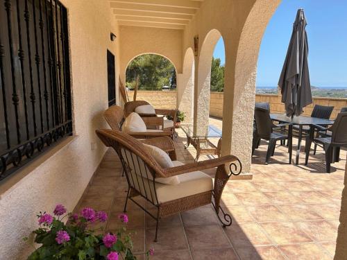 Marvelous Ador Dream Villa with Wifi, 3 Bedrooms And Swimming Pool