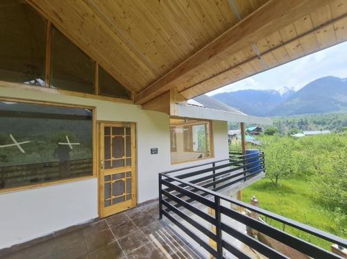 Skyview Cottages Manali in Bashkola