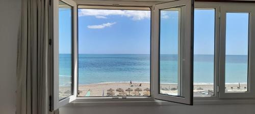 Carihuela Beach Apartamentos - Main