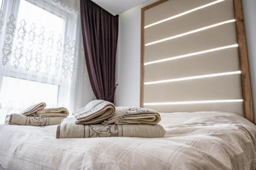 Boutique 1 bedroom apartment with Parking and Port View