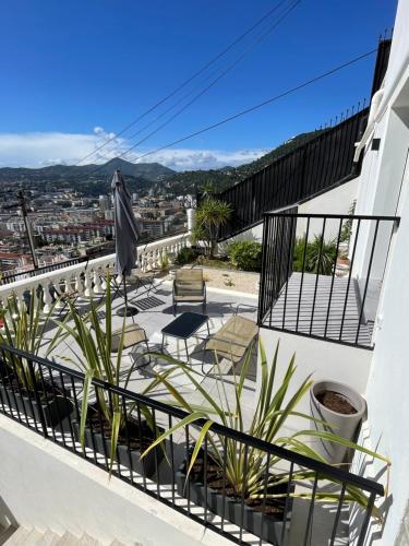 Fully equiped newly refurbished studio with an incredible view in Nice, Nice (photo 2)