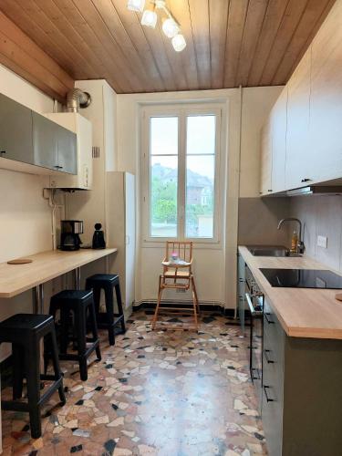 Appartement spacieux à louer - Location saisonnière - Besançon