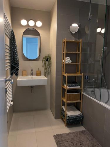 Luxury Apartment in SkyPark Residence, 26th floor - Castle view, Parking free, Bratislava (foto 10)