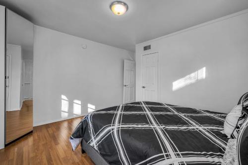 Spacious 2 levels 2-Bedroom 2-Bath in The best Neighborhood in Los Angeles, USA