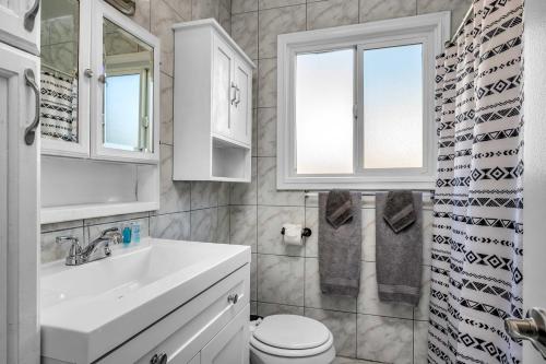 Spacious 2 levels 2-Bedroom 2-Bath in The best Neighborhood in Los Angeles, USA