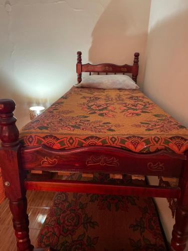 1 double bed, 2 twin beds