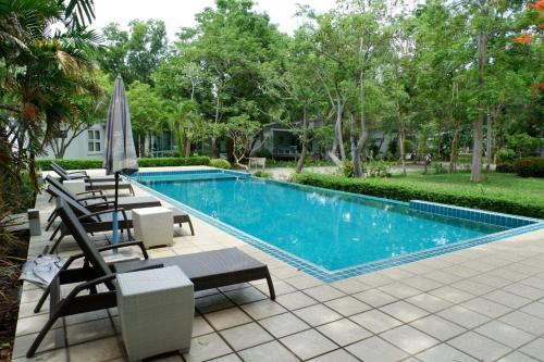 White @ Sea Resort near Rayong Aquarium