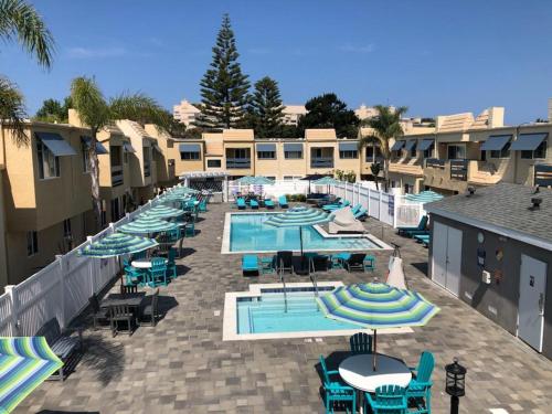 Sand Pebbles Resort - Amazing 2 Bedroom Condo Right by the Beaches & Attractions in Solana Beach, USA