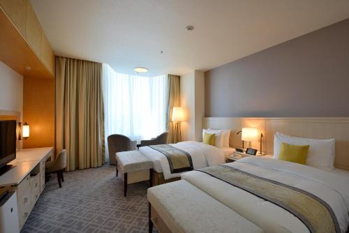 High Floor Pent House Suite Twin