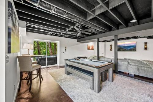 It's Lake Time - Complementary Boat Rental