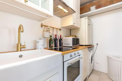 Stylish and Cozy Studio Apartment in the Heart of Tallinn, Tallinn (photo 7)