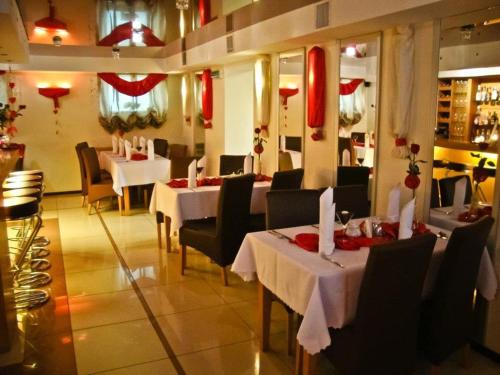 Ресторан, Hotel Korona in Цеханув
