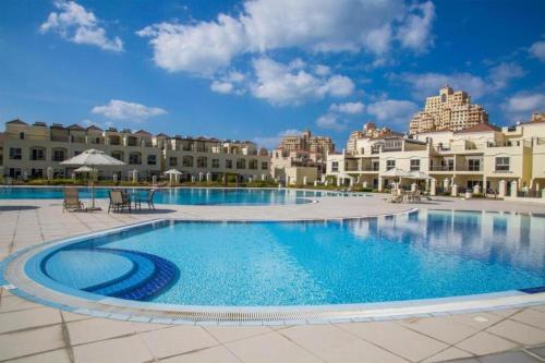 Spacious, Cozy Villa with Pool Access, Ras al Khaimah