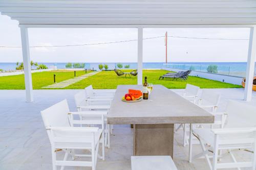 Kert, Deluxe Mansion Aqua Vista in Potokaki