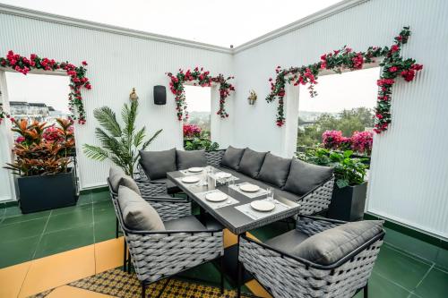 Étterem, M2 Square by Monday Premium in Nagpur külső körgyűrű