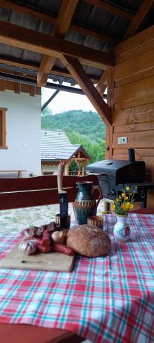 Horná chata u Bratrikov (Horna chata u Bratrikov) in Cerveny Klastor