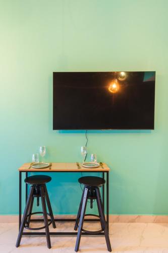Industrial Chic Retreat - image 5