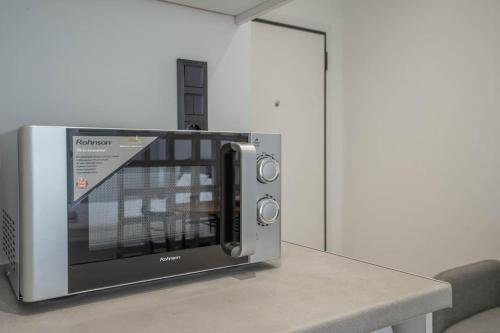 Chic Urban Studio close to Athens Landmarks - image 10