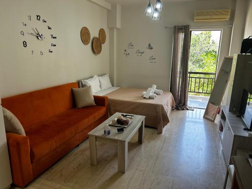 Central House Karistos