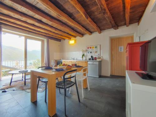 SUNRISE'S Lodge in Pianello Del Lario