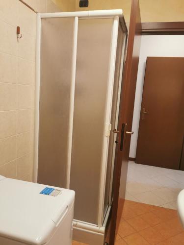 One-Bedroom Apartment image 4