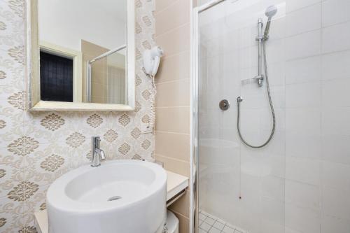 Hotel Maggiore - image 11