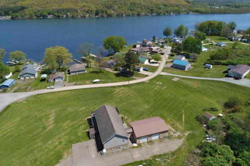 Tiki on the Lake in Hammondsport, USA