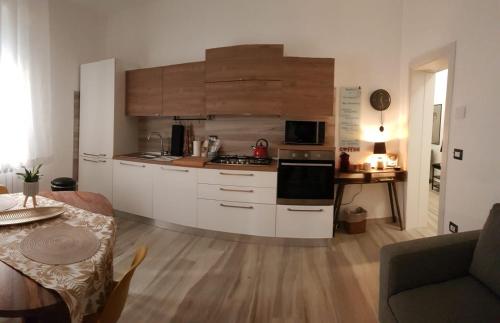 Kitchen, La Gubbiata in East Bologna