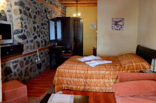 To Spitiko – Agios Athanasios, ND