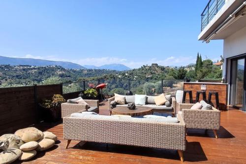 VILLA MODERNE PISCINE JACUZZi in La Plana
