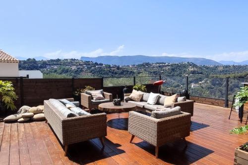 VILLA MODERNE PISCINE JACUZZi in La Plana