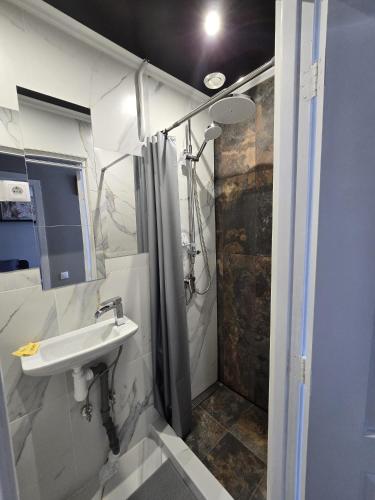 Cultural Riga center, up to 4ppl, self check-in, Riga (fotografie 11)