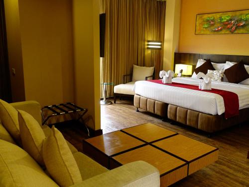Ramada by Wyndham Manila Central, Manila (photo 8)