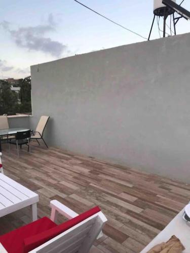 Balcony/terrace, Big quiet Cottage in centre Raanana in Raanana