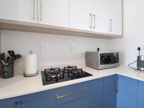 Four-Bedroom Luxury Apartment image 10