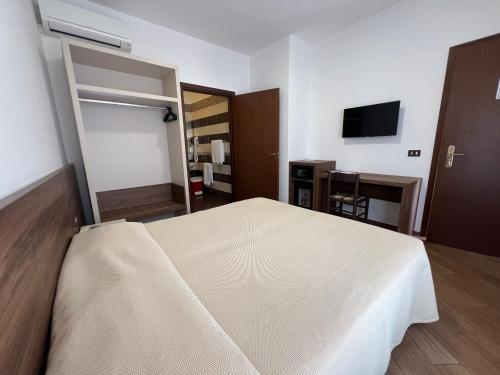 Hotel Soleado - image 6