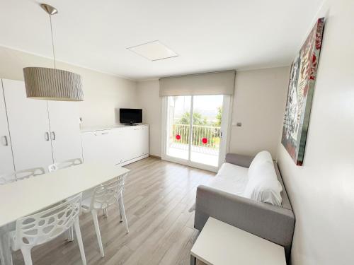 Aparthotel Solifemar - Accommodation - Castelldefels