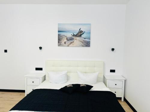 Family Room image 10